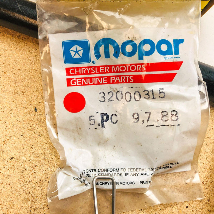 Mopar 32000315 Spring for Disc Brake Caliper Support OEM New NOS 1ct 7