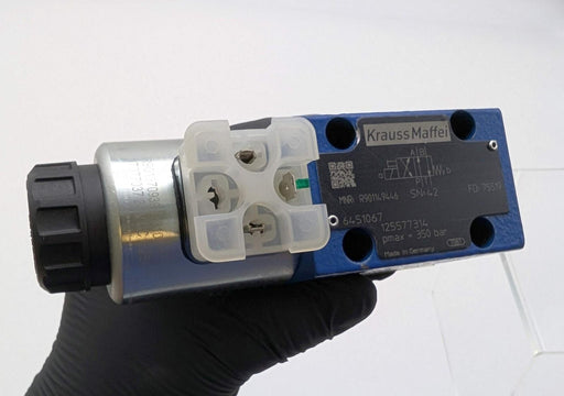 Bosch Rexroth R901151414 Directional Control Valve 24 VDC Solenoid Krauss Maffei 1