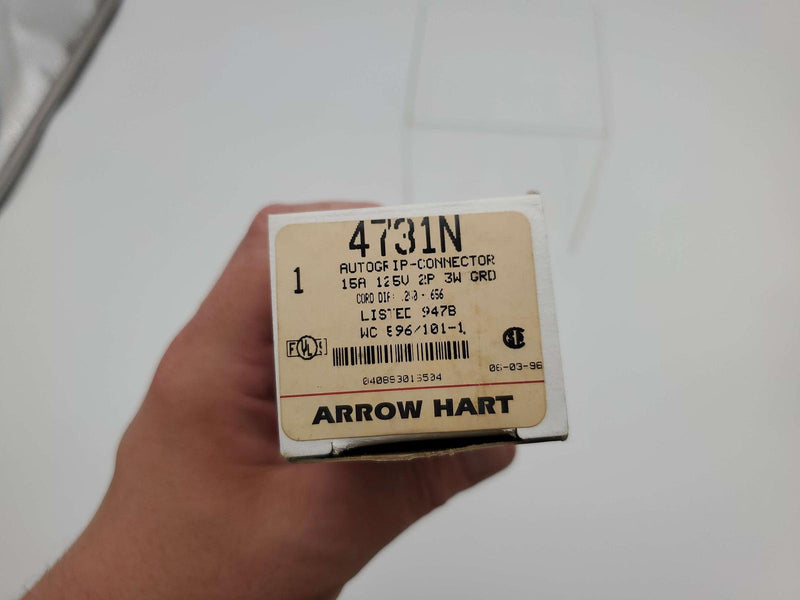 Arrow Hart 4731N Locking Plug 15A 125V 3 Pole 3 Wire Industrial Plug 4