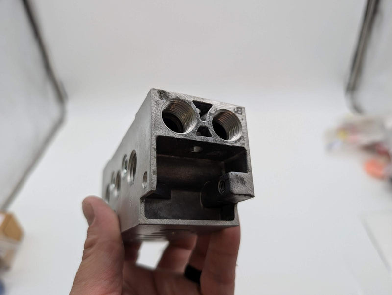 Automatic Valve USA A6880-120 3/8" NPT Pneumatic Manifold Base
