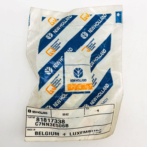 New Holland 81817338 Clamp Holder OEM NOS CNH C7NN3E506B Sealed 1