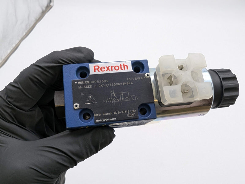 Rexroth R900052392 Directional Poppet Valve 24 VDC 5000 PSI M-3SED6CK