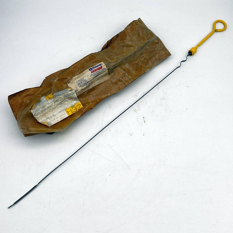 Mopar 3241752 Engine Oil Level Dipstick Indicator OEM NOS 83-86 Jeep Open