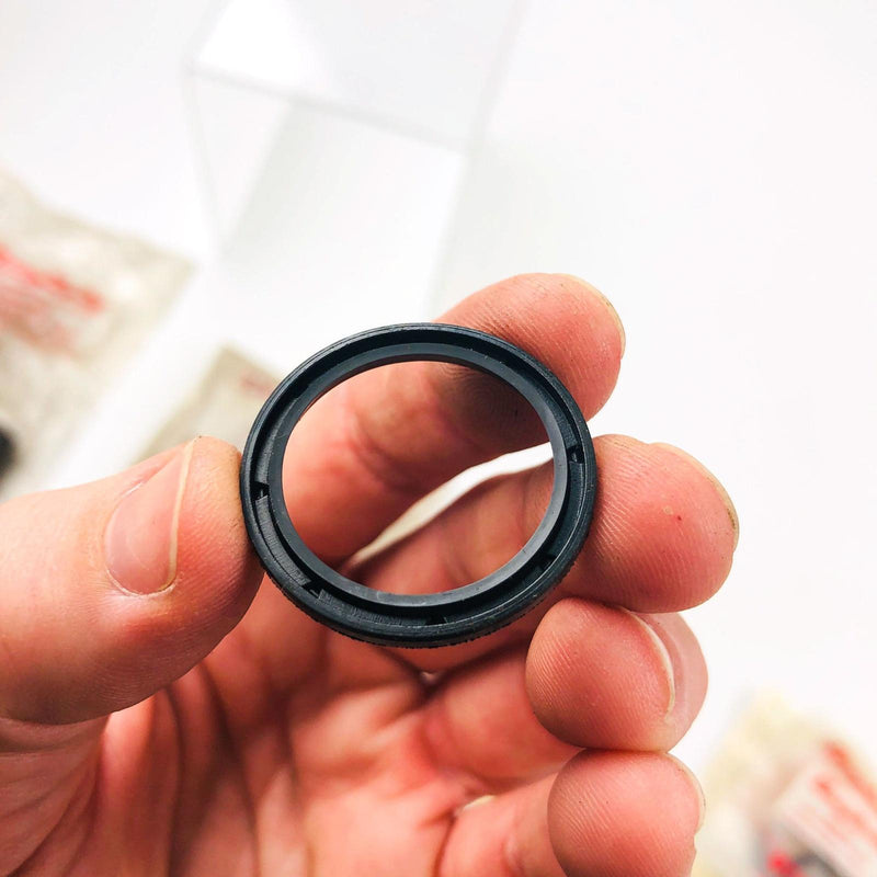 Simplicity 118019 Seal Oil 1.000IDx1.256ODx.1 OEM NOS Replaced 2118019SM Loose 4