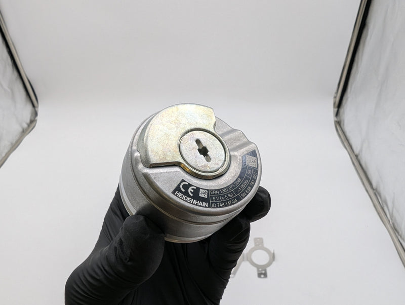 Heidenhain 749147-04 Incremental Rotary Encoder 2048 P/R ERN 1387.071-2048
