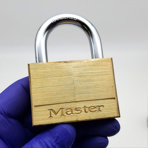 Master Lock No 160-D 1-1/4"L x 0.35"D Shackle 2-3/8"W Brass Body Keyed Alike 2