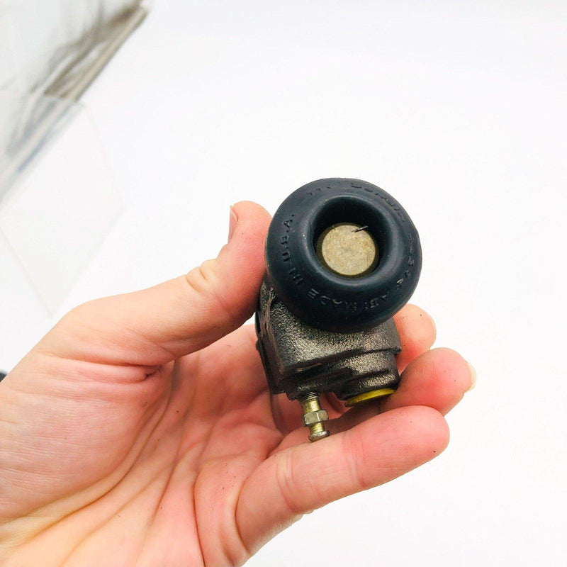 Mopar 3229063 Wheel Cylinder Drum Brakes OEM New Old Stock NOS Open 2 3