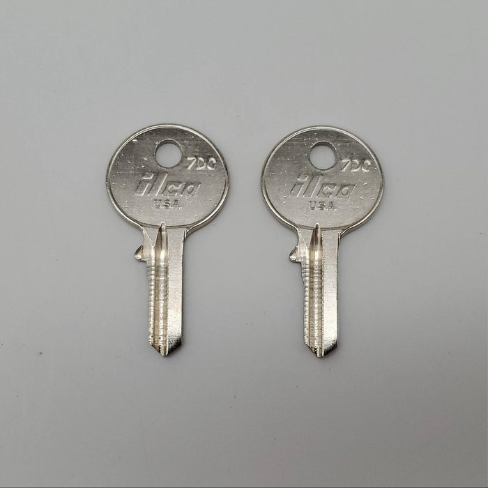 2x Ilco 7DC Key Blanks for Citroen Panhard Peugeot Vehicles Nickel Plated NOS 3