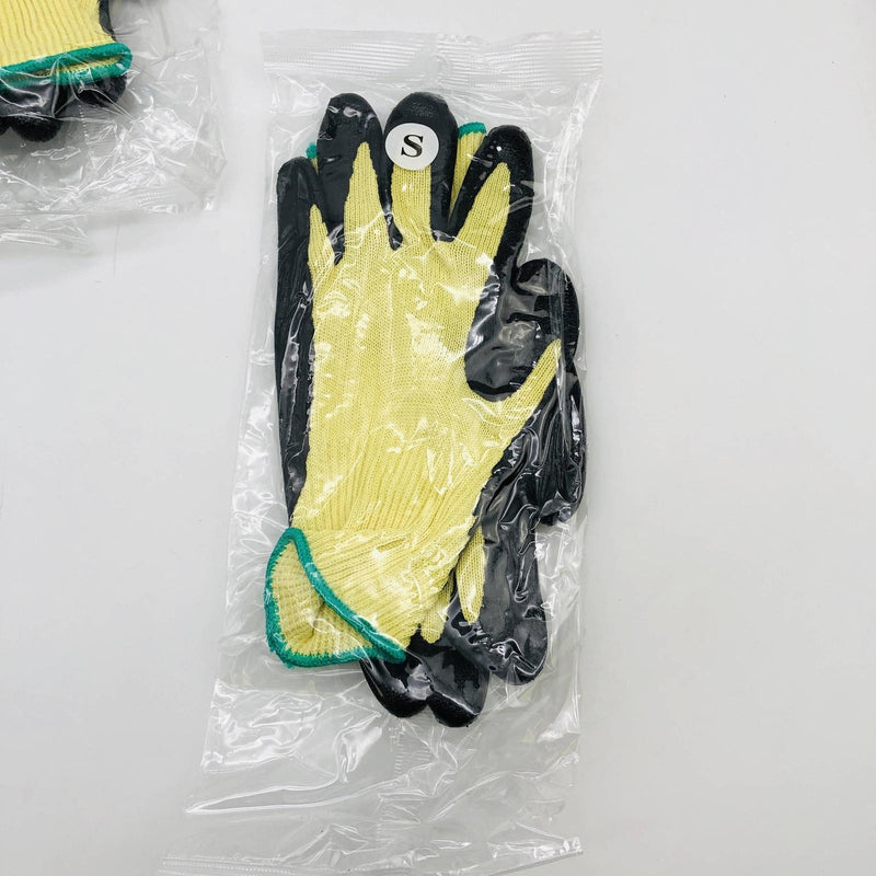 PIP 09-K1400 G-Tek Work Glove Size Small Nitrile Palm Seamless Knit 6 Pairs 4