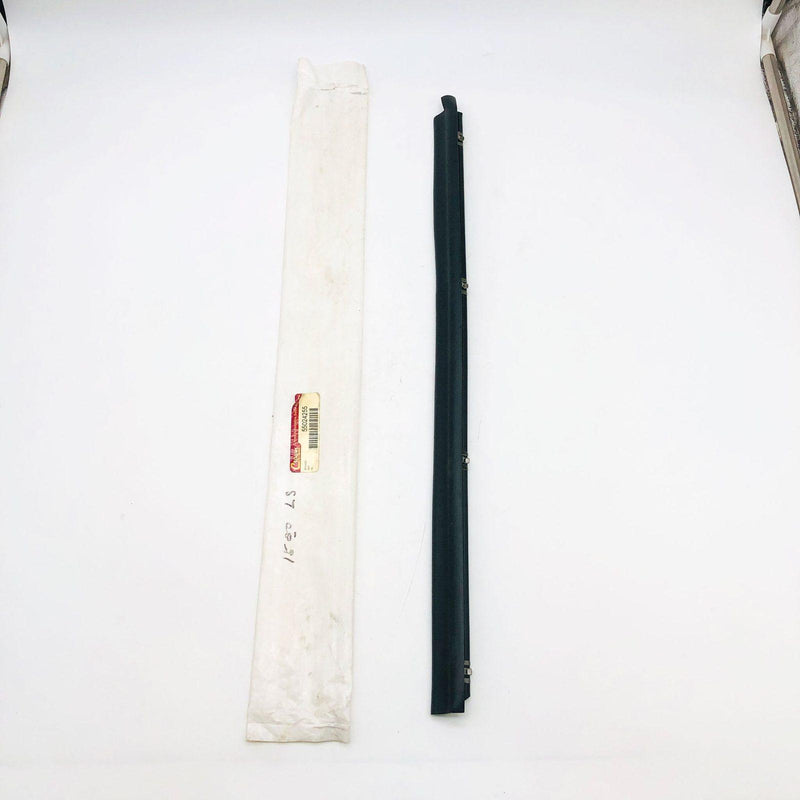 Crown 55024255 Weatherstrip Door Glass Left Outer New Old Stock NOS Open 8