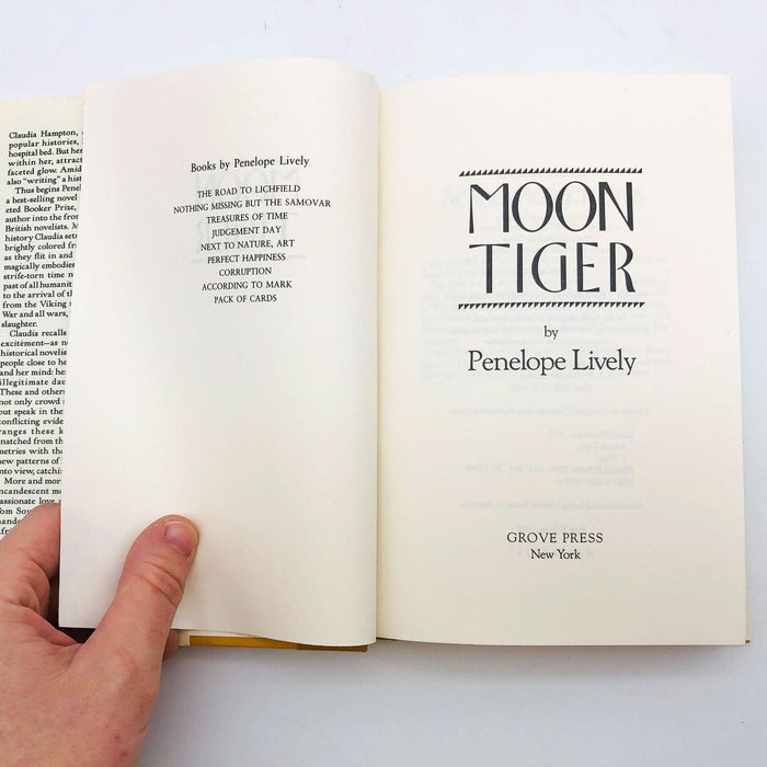 Moon Tiger Penelope Lively Hardcover 1988 1st Edition 1st Print WW2 Love Affair 7