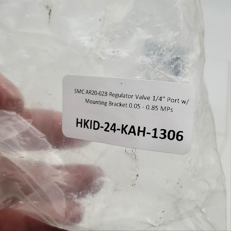 SMC AR20-02B Regulator Valve 1/4" Port w/ Mounting Bracket 0.05 - 0.85 MPs 8