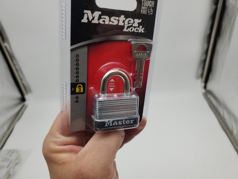 Master Lock 22D Padlocks Warded 5/8" L Shackle 1-1/2" Body Keyed Diff Pack of 2 3