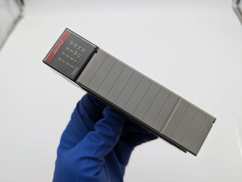 Allen Bradley 1746-0A16 AC Output Module 16 Outputs 85-265V 370 MA SLC500 Series 6