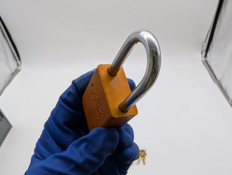 2x American Lock Lockout Padlocks 1.5" Shackle 1.5" Body Orange Keyed Alike 5