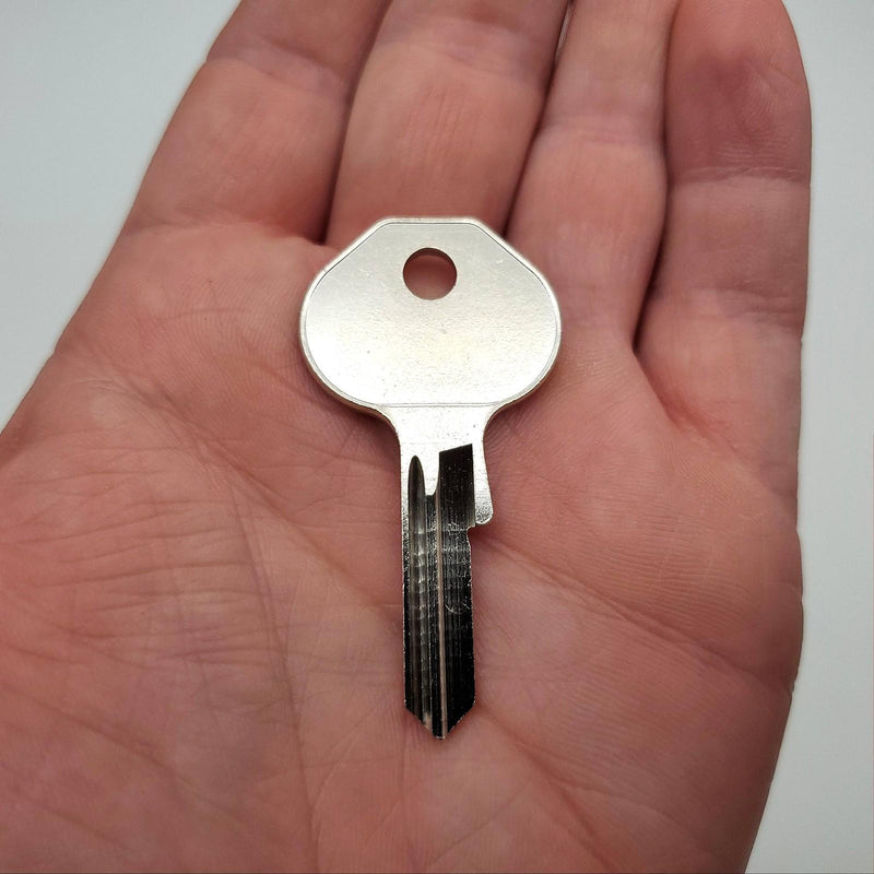 1x Ilco 1092-6000 Key Blanks For Master Lock Nickel Plate Over Brass NOS 2