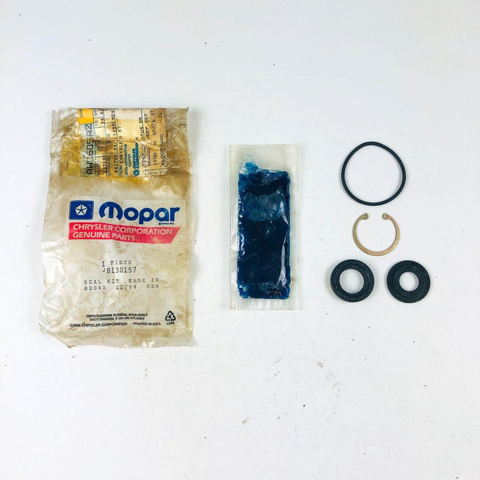 Mopar J8130157 Steering Gear Seal Kit OEM NOS 81-86 XJ Che Wag Com w Power 8