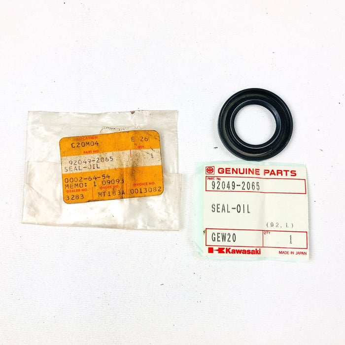 Kawaski 92049-2065 Oil Seal Genuine OEM New Old Stock NOS GEW20 1