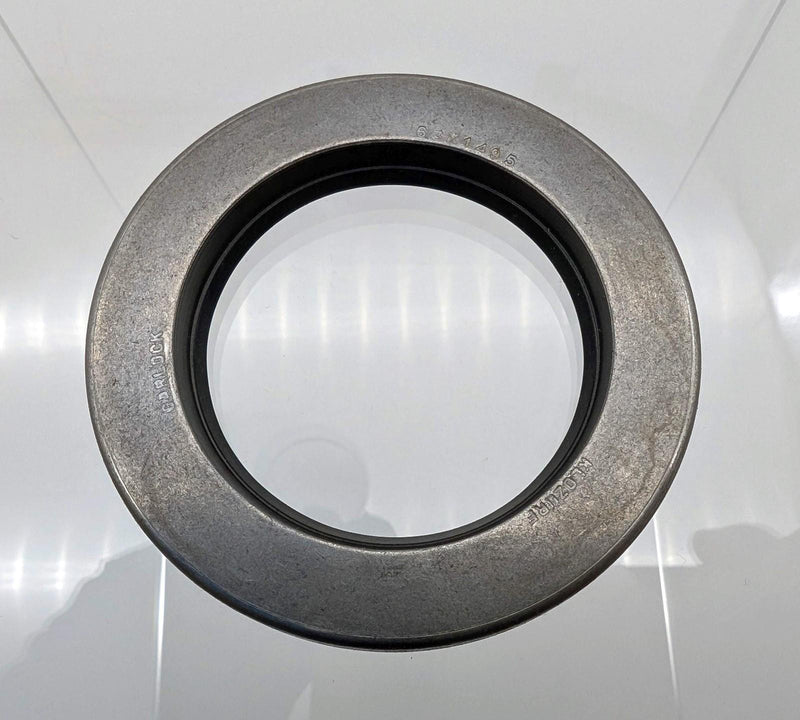 Garlock Klozure 21158-1495 Oil Seal Mill-Right 2.25" ID 3.350" OD 0.375" Thick 1