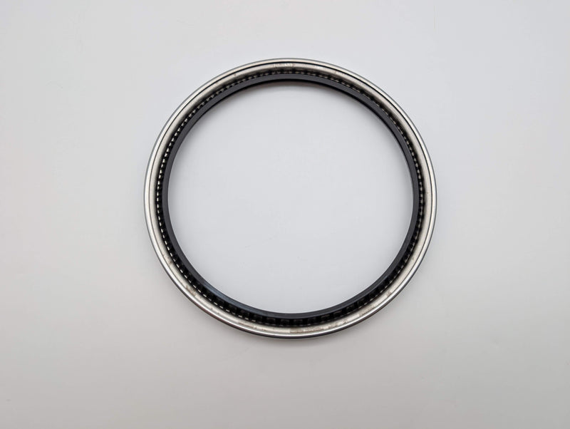 Garlock Klozure 21086-3316 Oil Seal 5.875" Shaft 6.875" OD 0.5" W Nitrile Lip 2