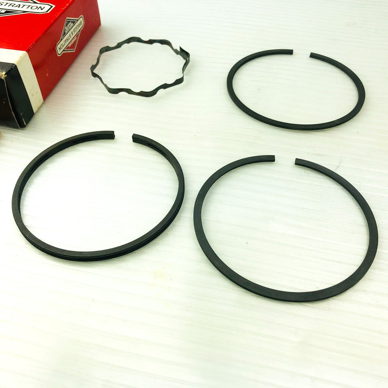 Briggs and Stratton 393342 030 Piston Ring Set Genuine OEM New Old Stock NOS 5