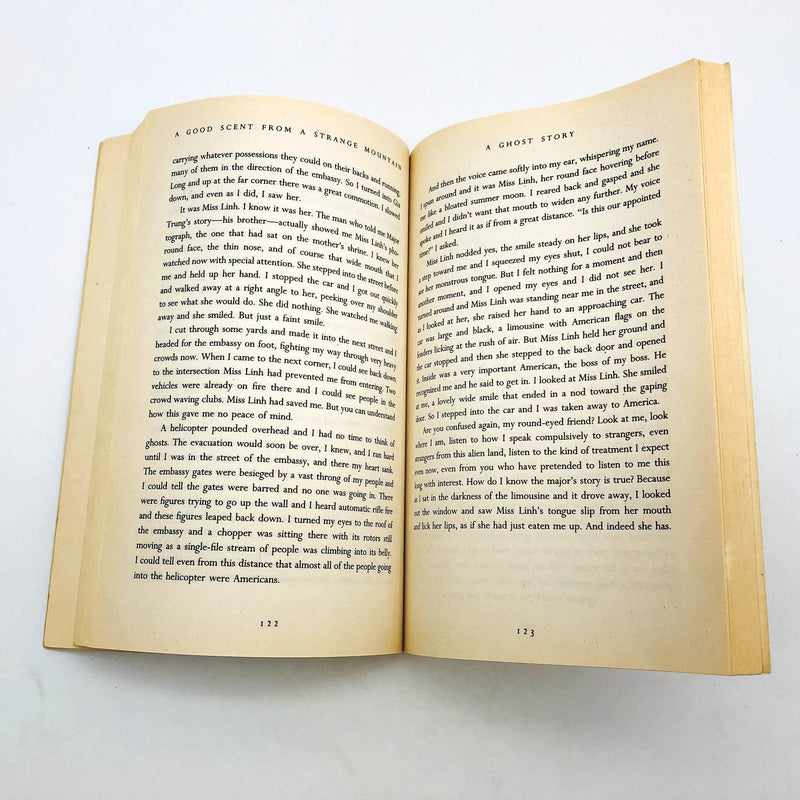 A Good Scent From A Strange Mountain SC Robert Olen Butler 1992 Vietnam War 8