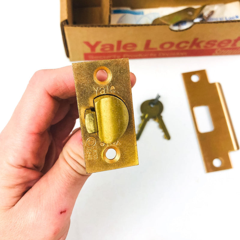 Yale Storeroom Closet Door Knob Lockset BR5405 US10 Satin Bronze New ADA Strike 9