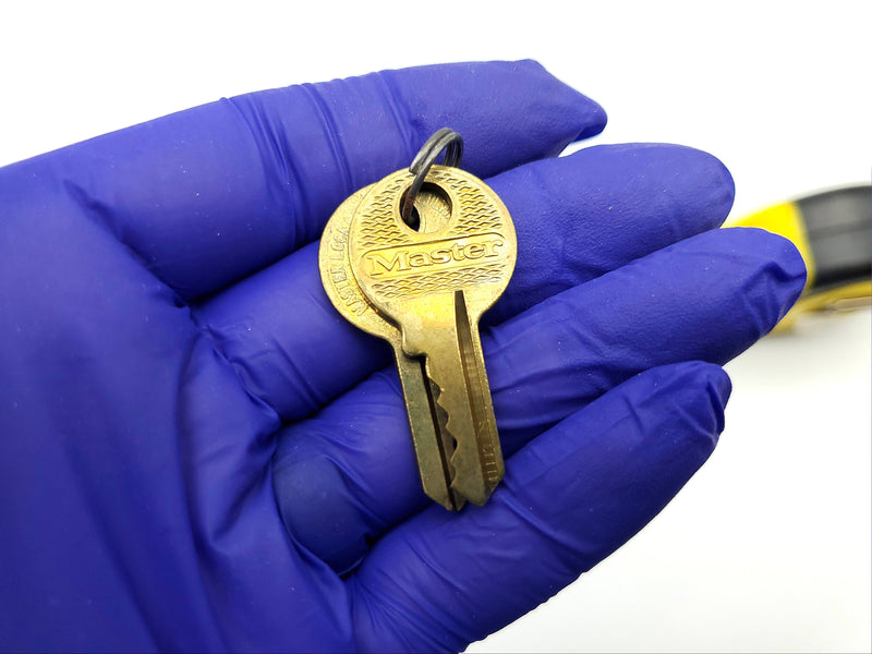 Master Lock Padlock No 1 2-3/4" L x 3/10" D Shackle USA Made Vintage NOS