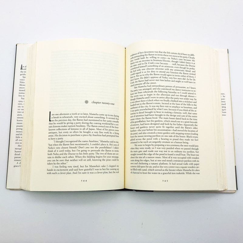 Memoirs Of A Geisha Hardcover Arthur Golden 1998 Japanese Girls Coming of Age 10