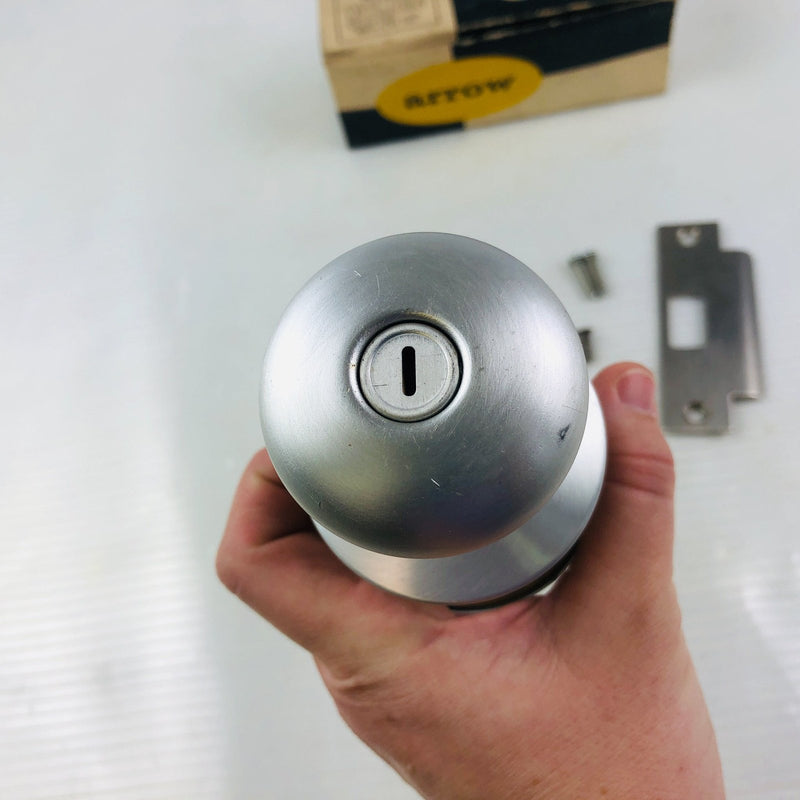 Arrow 157 Bedroom Door Knob Privacy Lockset Tudor Aluminum 2-3/8 ASA Missing 1