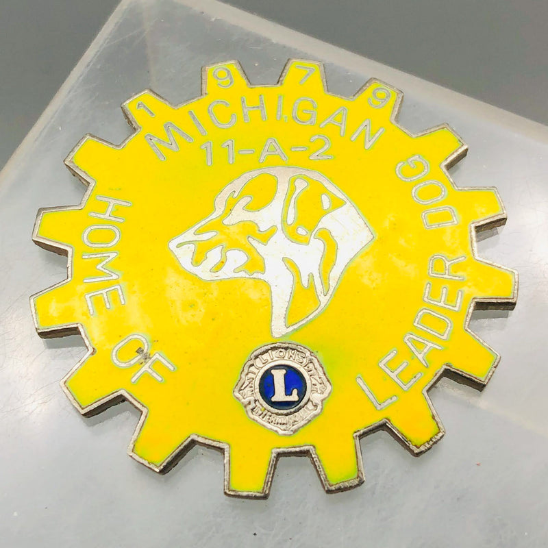 Vintage Lions Club Lapel Pin Pinback Michigan Leader Dog Home Cog Gear Yellow