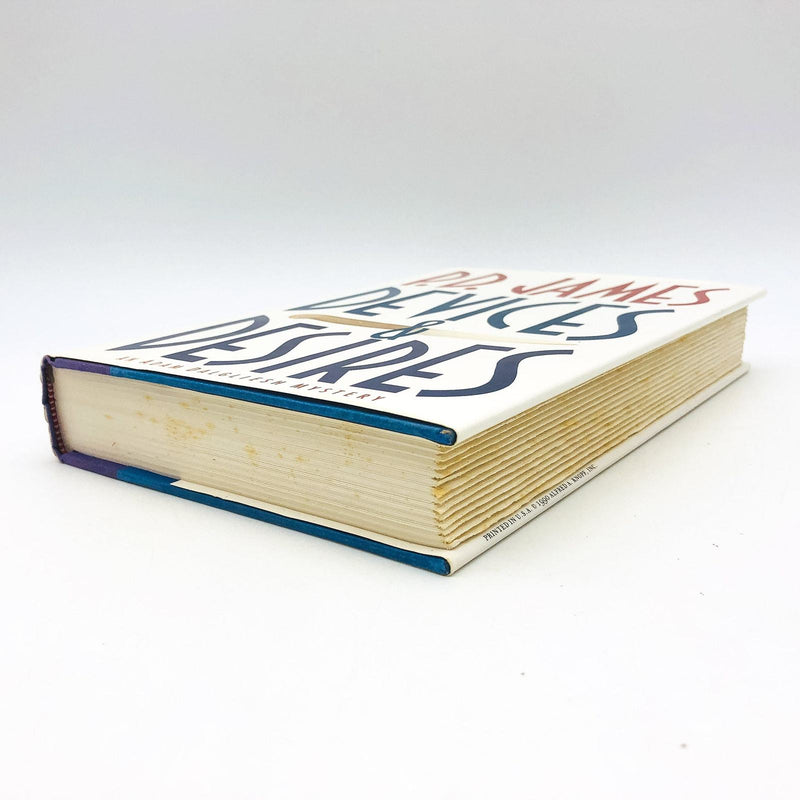 Devices & Desires HC P.D. James 1990 Serial Killer Virginia Coast 1st Edition 4