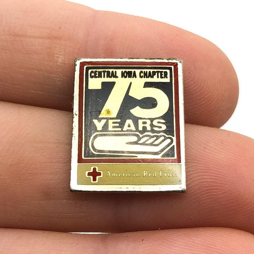 American Red Cross Lapel Pin Central Iowa Chapter 75 Years Service Award 1