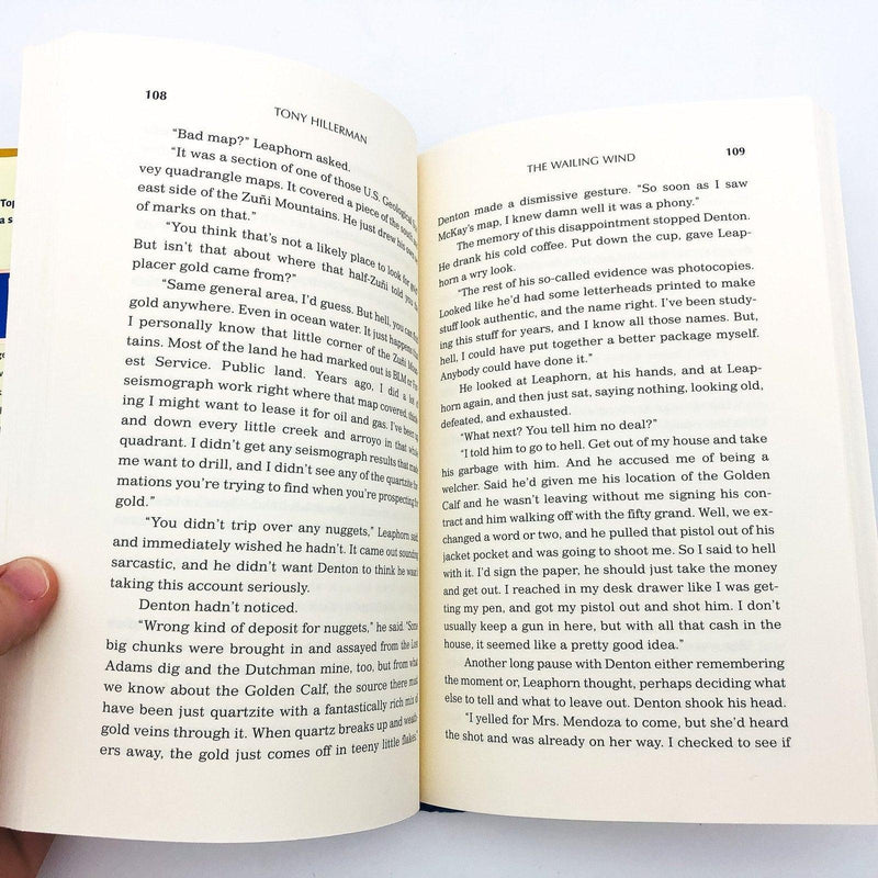 The Walking Wind Hardcover Tony Hillerman 2002 FBI Serial Killer Murder Crime 9