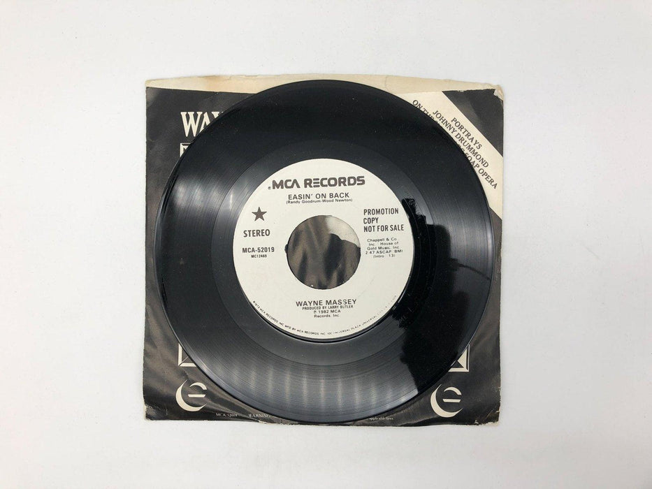 Wayne Massey Easin' on Back Record 45 RPM Single MCA-52019 MCA Records 1982 3