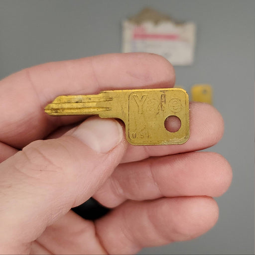25x Yale EB1019 Key Blanks B10L Keyway Solid Brass 4 Pin NOS 1