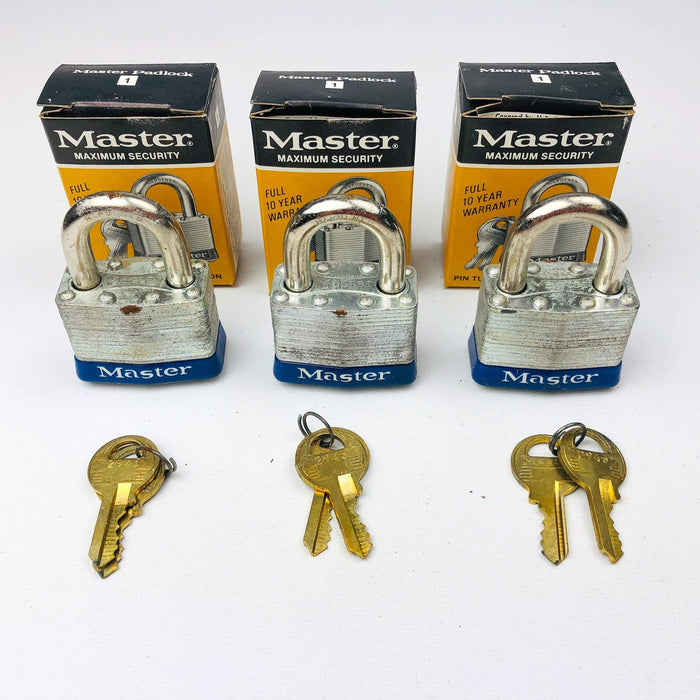 3ct Vintage No 1 Master Lock Padlock 1-1/4" Shackle New NOS Keyed Alike 2943 1