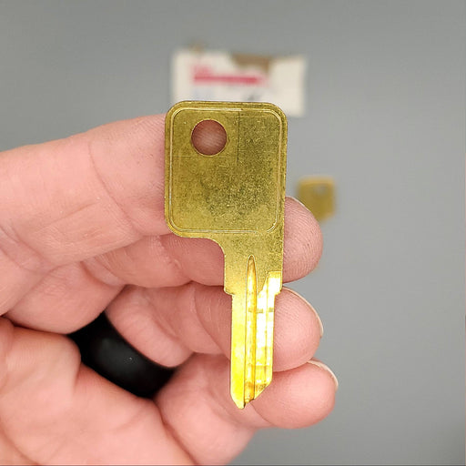 5x Yale Key Blanks EB1019 B10C Keyway Brass 4 Pin NOS 2