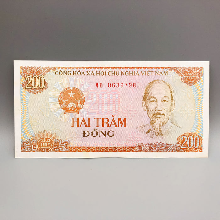 1987 Vietnam 200 Hai Tram Dong Banknote Bank Note Ho Chi Minh MO 0639798 Money