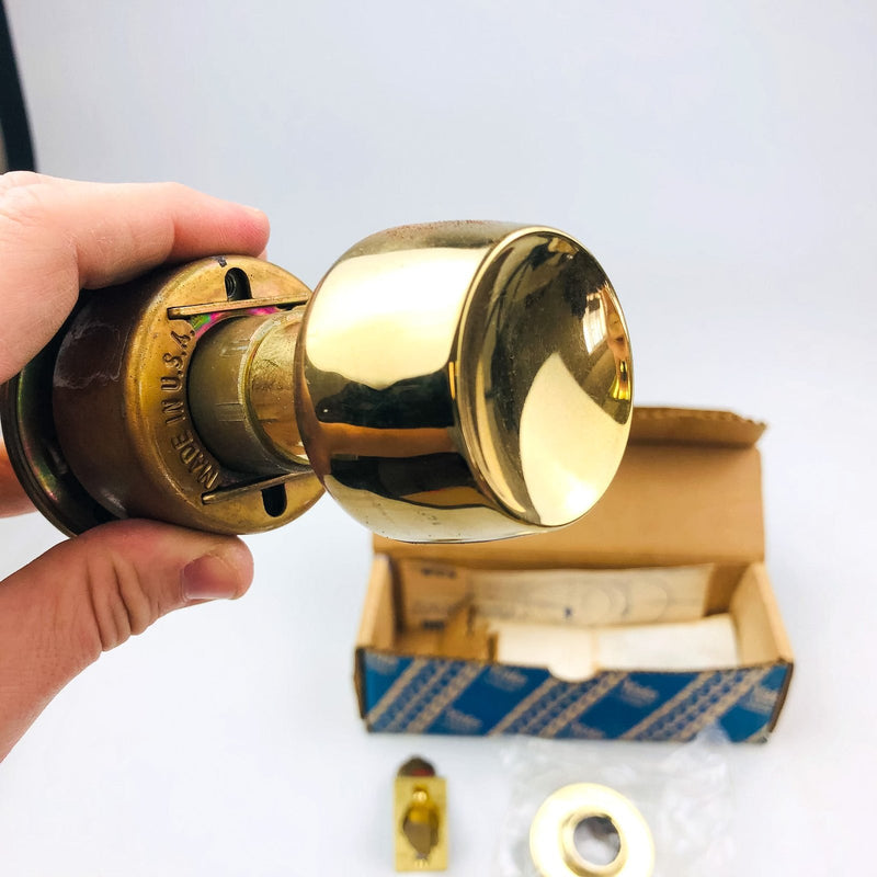 Yale Communicating Passage Door Knob 5328 Brandywine US03 Bright Brass No Strike 1