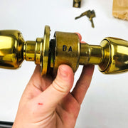 Yale Entry Door Knob Lockset 5307 380N 03 Bright Brass New Old Stock NOS 7