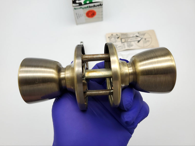 Kwikset Door Knob Privacy Lock Antique Brass US5 Bel Air 300B Knob Only