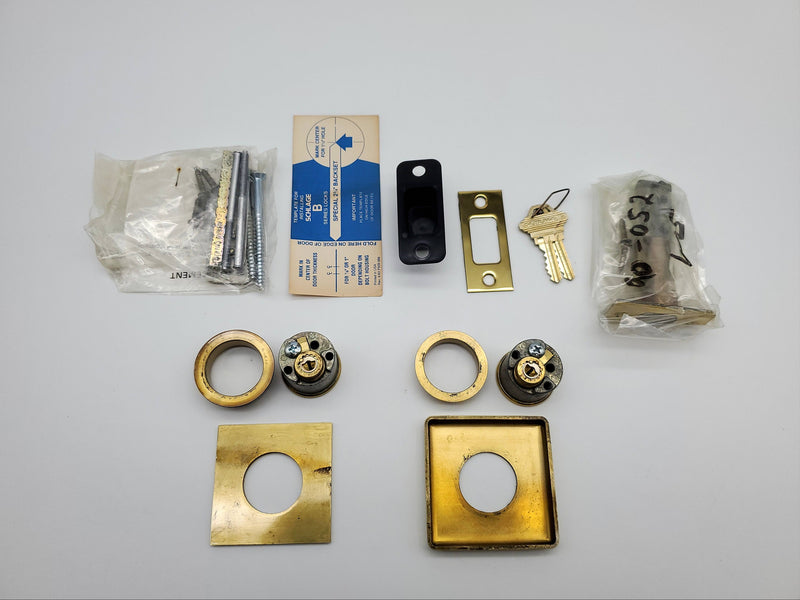 Schlage Deadbolt Double Cylinder Bright Brass 605 MUR B462N 2-3/4 BS NOS