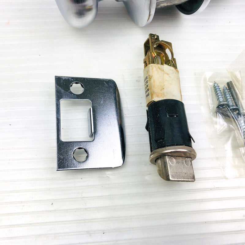 Schlage Privacy Locking Bolt Latch 16-202 Doorknob F40N-00-PLY-626 Satin Chrome