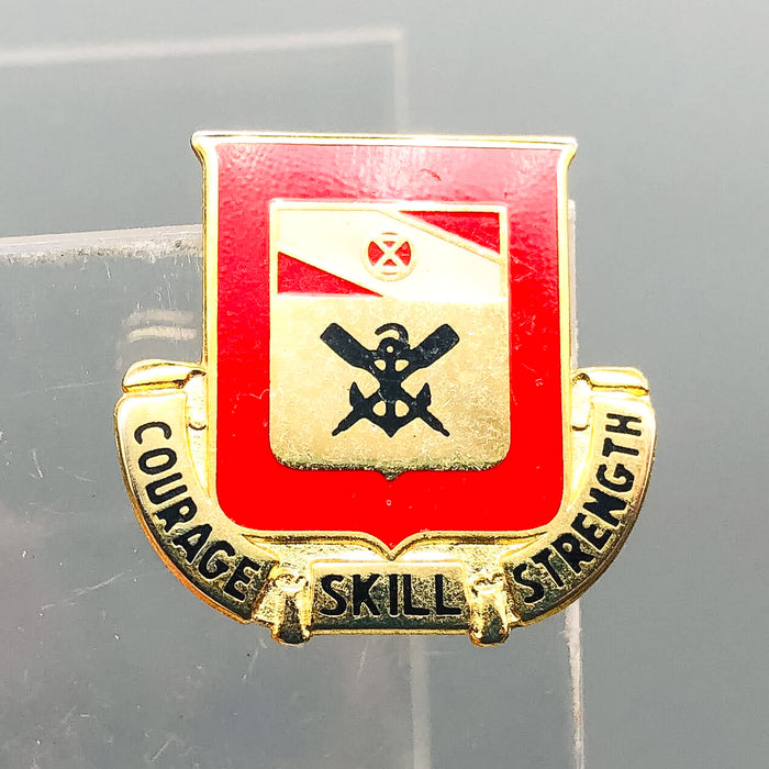 5th Engineer Battalion Pin Pinback US Army Courage Skill Strength V-21 Vanguard 1