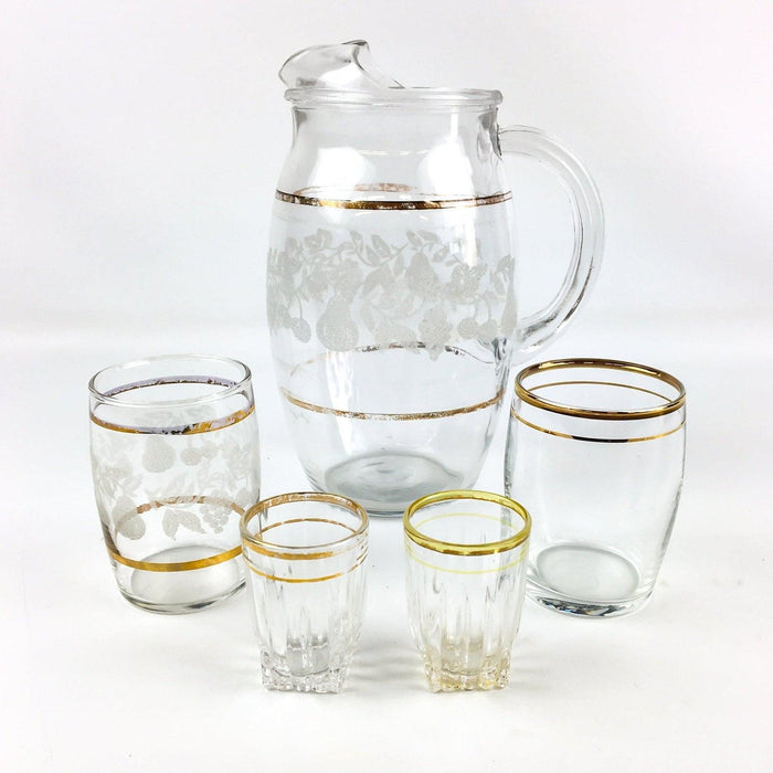 MCM Pitcher & Glass Tumbler Set 7" Pitcher & 4x 2-3" Tumblers Gold Band 1