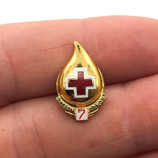 American Red Cross Lapel Pin 7 Gallon Service Award Gallon Donor Recognition 2