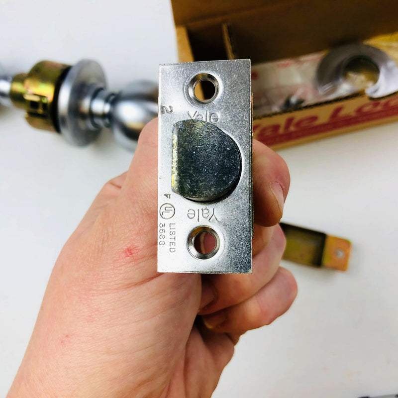 Vintage Yale Passage Closet Door Knob CA5301 378N 26D Satin Chrome Cylindrical