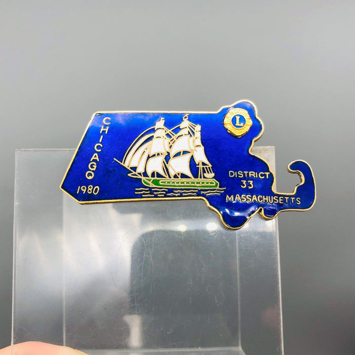 Vintage Lions Club Lapel Pin Chicago District 33 Massachusetts State Ouline Ship