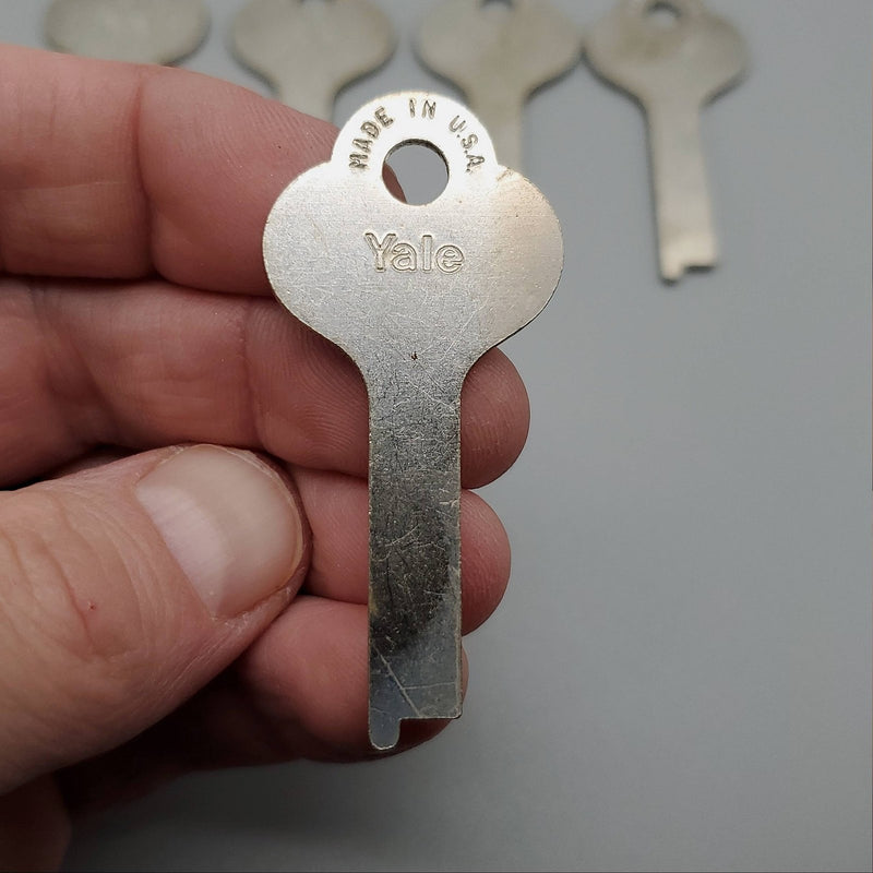 5x Yale R381 1/2-N ST Key Blanks Flat Steel Vintage USA Made NOS 1